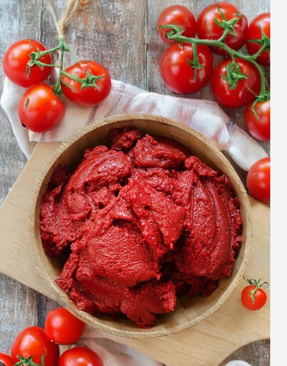 DOMATES SALÇASI KÖY USULÜ Köy Usulü Domates Salçası – Güneşle Olgunlaşan Geleneksel Lezzet 1 kg - Görsel 1