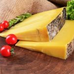 Hakiki Kars Eski Kaşarı – Yaylaların Altın Rengi (Coğrafi İşaretli)